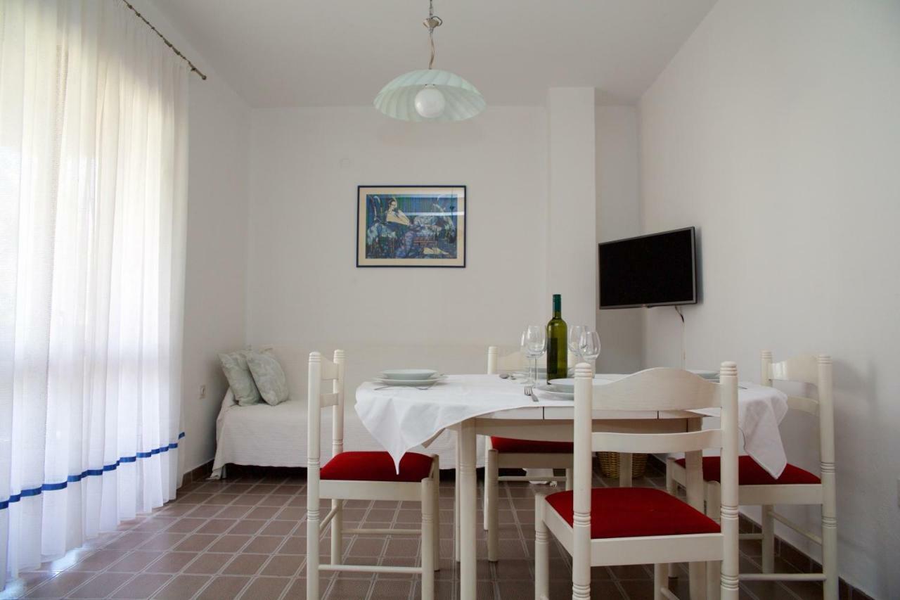Apartments Fjaka Sveti Filip i Jakov Eksteriør bilde